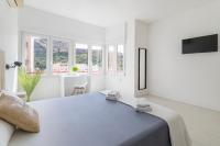 Queen Room with Shared Bathroom
