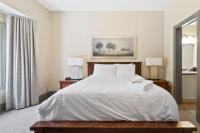 Blue Mtn Getaway in Historic Snowbridge Chalet - B&B Collingwood