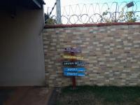 CASA COM SPA DE HIDRO, AQUECEDOR E CROMOTERAPIA A 1,0 kM DO CENTRO - B&B Chapada dos Guimarães