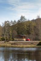 B&B Strathpeffer - 2-Bed Cottage with Hot Tub at Loch Achilty NC500 - Bed and Breakfast Strathpeffer