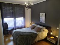 Apartamento Medrano PISCINA AIRE ACONDICIONADO terraza y 5 minutos del centro en coche ideal para mascotas - B&B Logroño