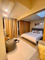 Uptown Parksuites - B&B Manila