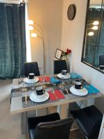 Aqua Dreams - Serviced Luxury Modern Belfast City Centre 2 Bed Apartment - B&B Belfast