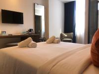 Deluxe Double Room with Shower