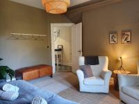 Deluxe Double or Twin Room with Shared Bathroom and Garden View