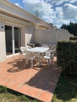 Maisonnette La Coti H5 avec piscine intérieure chauffée, accès plage à pied - B&B Saint-Georges-d'Oléron