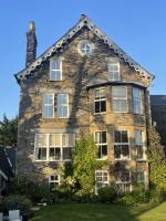 B&B Windermere - Wheatlands Lodge Guesthouse - Adults Only - Free car park - Licensed Venue - Bed and Breakfast Windermere