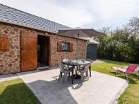 B&B La Haye-d'Ectot - Chalet Le Petit Chalet by Interhome - Bed and Breakfast La Haye-d'Ectot