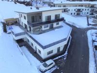 Top holiday flat in Fügen near the ski area - Chambres d'hôtes Fügen