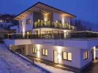 Top holiday flat in Fügen near the ski area - B&B Fügen