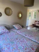 Deluxe Double Room (2 Adults + 1 Child)