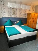 Small Twin Room