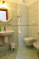 Doppel- oder Zweibettzimmer