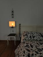 Großes Doppel-/Zweibettzimmer mit Gemeinschaftsbad
