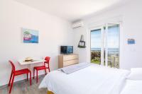 Studio Apartment mit Balkon und Meerblick