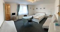 Chambre Triple avec Salle de Bains