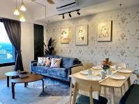 Tropicana 218 Macalister Sea & City View by stayCATion Homestay - B&B George Town