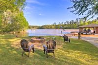 Chic Lake Sinclair Retreat with Dock and Hot Tub! - B&B