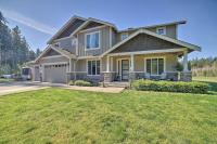 Spacious Carnation Home with Grill and Large Yard - B&B