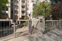 Massaua Roomy Vintage Apartment - Bed and Breakfast