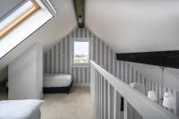 W Starym Porcie - pokój z widokiem na Zalew Wiślany balkonem i antresolą - Chambres d'hôtes Krynica Morska