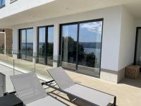 Villa Gust, sea view, pool, jacuzzi, sauna, cinema - B&B Omiš
