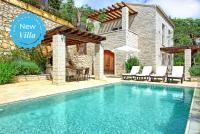 Villa Yaisemi by PosarelliVillas - Chambres d’hôtes Kavalléraina