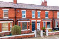 Spacious Modern Chester Home - Great Location - B&B