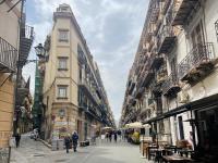 Parlamento Apartment - Esclusivo 120mq centro storico Palermo - B&B Palermo