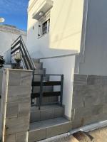 JET, luxury appartment 20m from the beach - Chambres d'hôtes Kínion