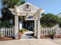 Beach Club Cottage 23 - Luxurious Private Home! - B&B
