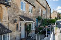 Gleneda Cottage - a renovated, traditional Cotswold cottage full of charm with fireplace and garden - Ferienwohnung