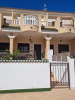 AGRADABLE ADOSADO CON PISCINA - Chambres d’hôtes