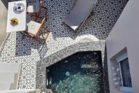 Amaya Felicity Villa with Caldera View & Outdoor Hot Tub