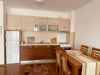 Sunny Apartment - With FREE dedicated parking garage - Ferienwohnung Pristina