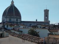 A refuge with a terrace overlooking the Duomo - B&B Florencia