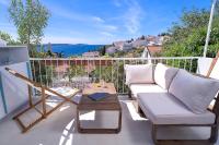 AWAKEN Gorgeous Sea View Apartment - Bed and Breakfast Hvar