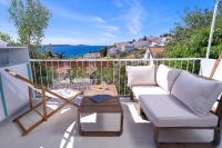 AWAKEN Gorgeous Sea View Apartment - Bed and Breakfast Hvar