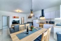 Apartment Luka - Ferienwohnung Senj