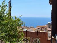 Apartamento con balcón