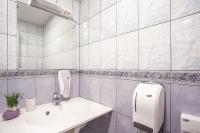 Twin Room with Shower