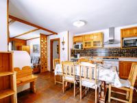 B&B Penia - Apartment Cesa Veja by Interhome - Bed and Breakfast Penia