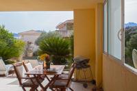 Appartement Casa Linda avec jardin 900m de la plage et du centre ville - Chambres d'hôtes Calvi