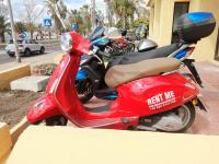 Zimmer mit Kingsize-Bett