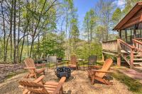 Cozy Hiawassee Cabin with Fire Pit and Mtn Views! - B&B