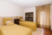 Twin Room with Private Bathroom