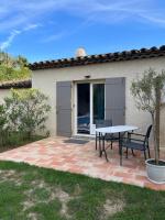 Standard Double Room with Garden View