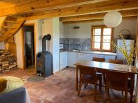 Domy w Lipowie - dom żółty - B&B Piecki