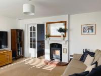 Bright & Cosy - Jacuzzi - Log Burner - King Beds - Bed and Breakfast Tangmere