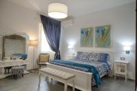 Cozy guest house Downtown - B&B Olbia